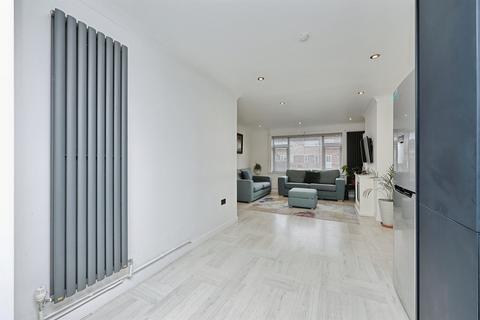 3 bedroom semi-detached house for sale, Ardney Rise, Norwich