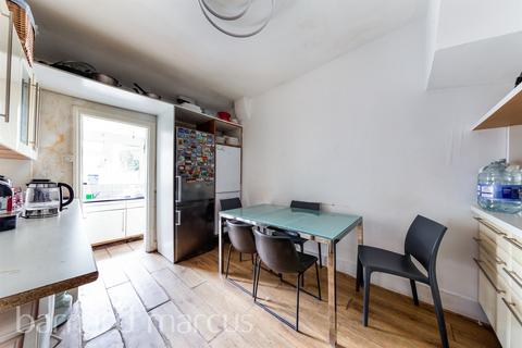 3 bedroom end of terrace house for sale, Gorringe Park Avenue, Mitcham