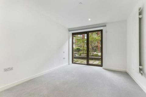 2 bedroom apartment to rent, Royal Crest Avenue, London, E16