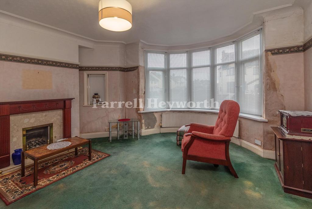 Lounge image 2