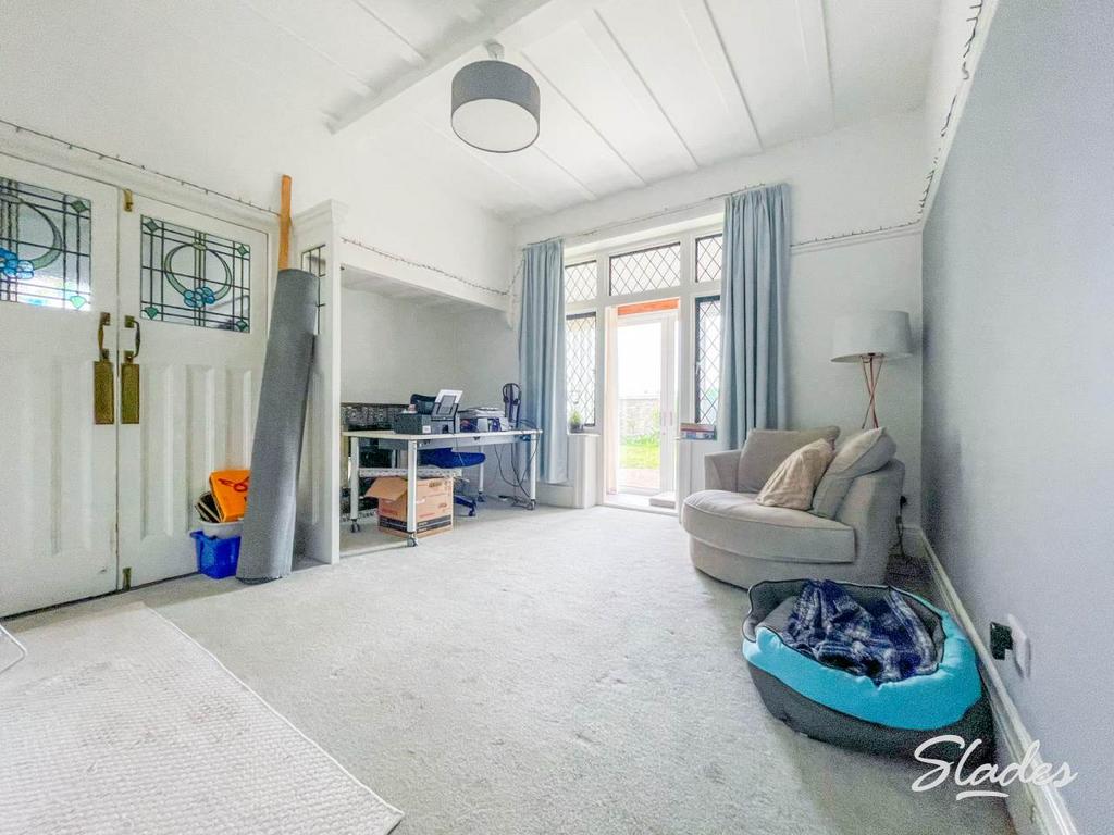 67 Grand Avenue Entr