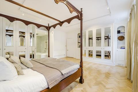 2 bedroom flat to rent, Queen's Gate London SW7