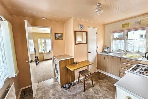 undefined, Cringles, Silsden
