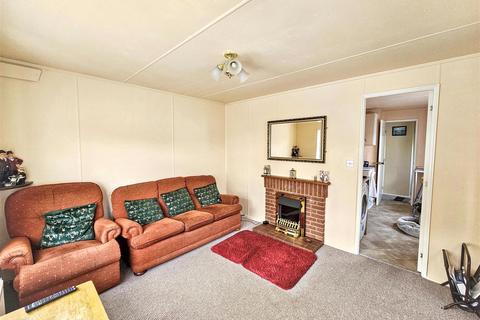 undefined, Cringles, Silsden