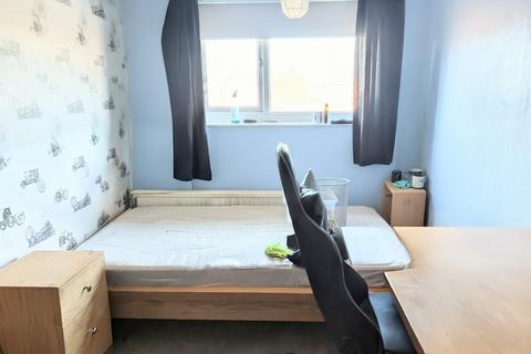 undefined, Cherry Holt, Newark, NG24