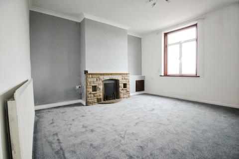 2 bedroom semi-detached house to rent, Bradford Road, Wakefield WF3
