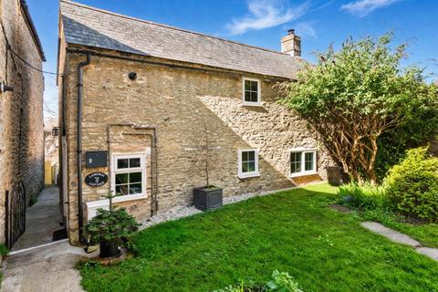3 bedroom detached house for sale, Spring Street, Chipping Norton