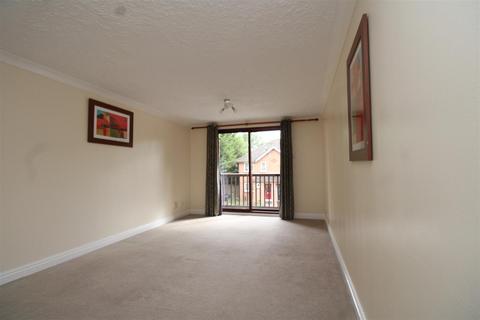 2 bedroom apartment to rent, Stuart Court, Peterborough