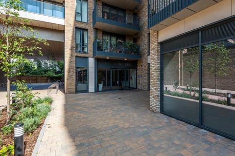 1 bedroom apartment to rent, Staines-Upon-Thames,  Surrey,  TW18
