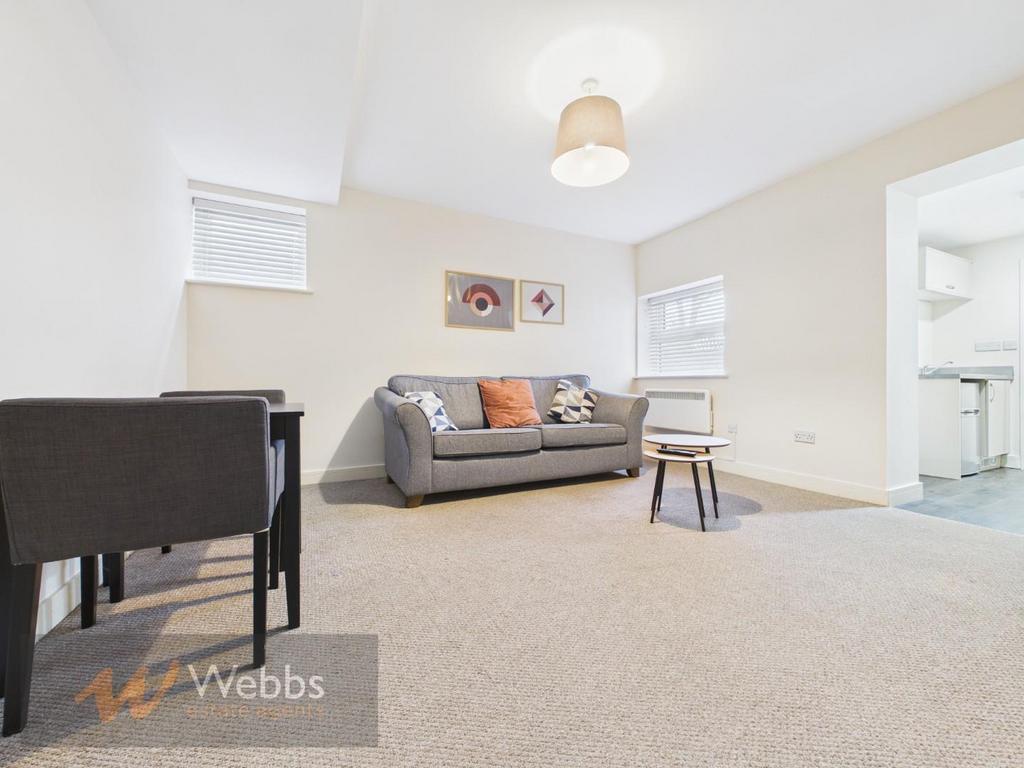 CAM05244 G0-PR0263-STILL008.jpg