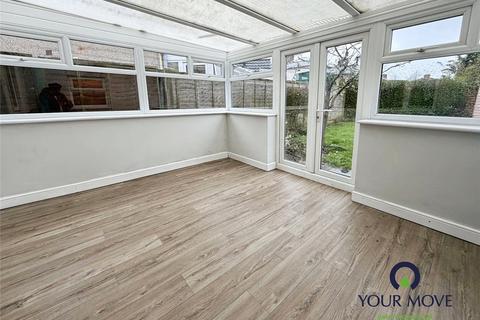 3 bedroom semi-detached house to rent, West Avenue, Warwickshire CV12