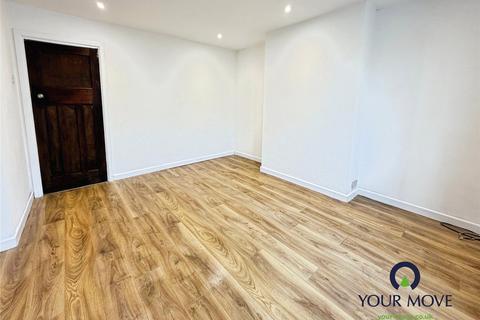 3 bedroom semi-detached house to rent, West Avenue, Warwickshire CV12