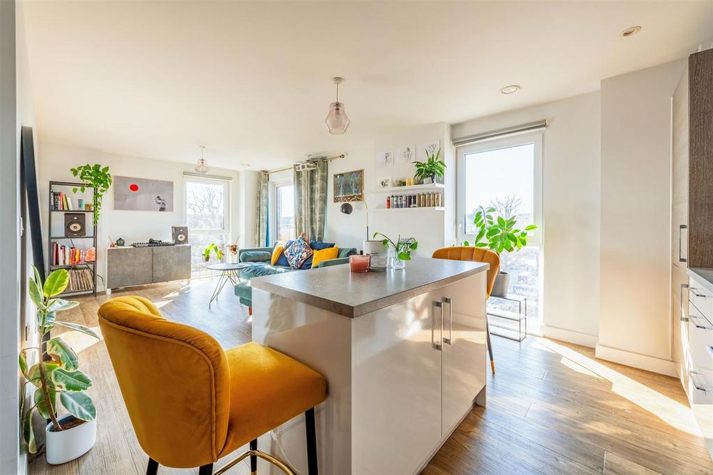 F24, 121-123 Davigdor Road -4.jpg
