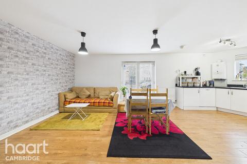 2 bedroom flat for sale, Sweetpea Way, Cambridge