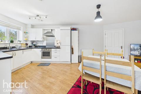 2 bedroom flat for sale, Sweetpea Way, Cambridge