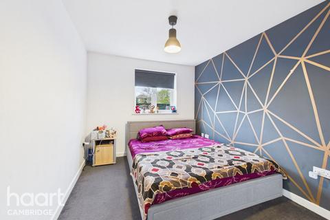 2 bedroom flat for sale, Sweetpea Way, Cambridge