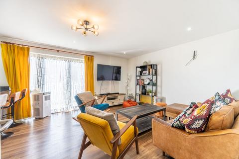 2 bedroom flat for sale, Williams Way, Sudbury, Wembley, HA0