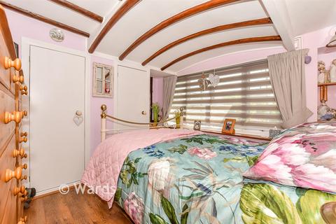 undefined, Jefferstone Gardens, Romney Marsh TN29
