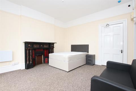 undefined, 74 Newbridge Hill, Bath BA1