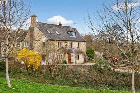 Old Neighbourhood, Chalford, GL6