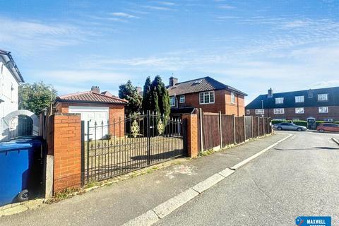 4 bedroom end of terrace house for sale, Abbots Road, Edgware