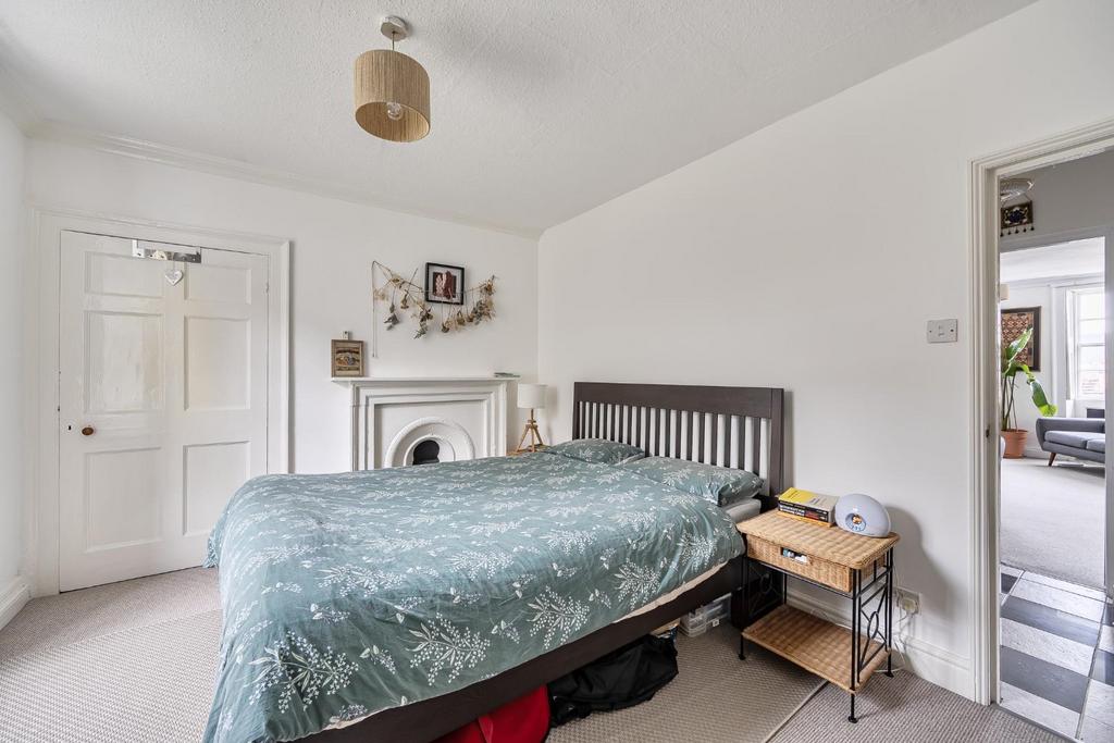 Bedroom i.jpg