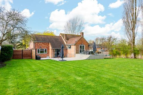 undefined, Wotton End, Ludgershall, Aylesbury, Buckinghamshire, HP18