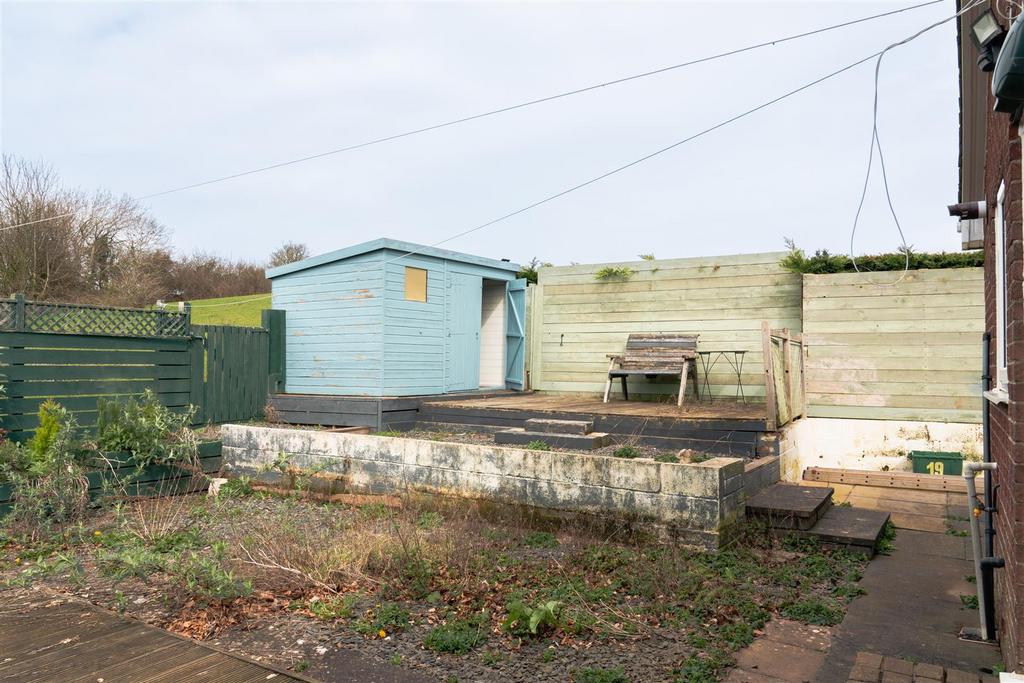19 Hawthorn Drive (1 of 21).jpg
