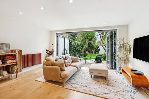 4 bedroom terraced house for sale, Stronsa Road, London, W12