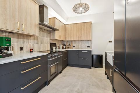 4 bedroom terraced house for sale, Stronsa Road, London, W12