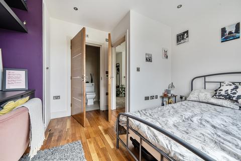 2 bedroom flat for sale, Windmill Hill, Enfield