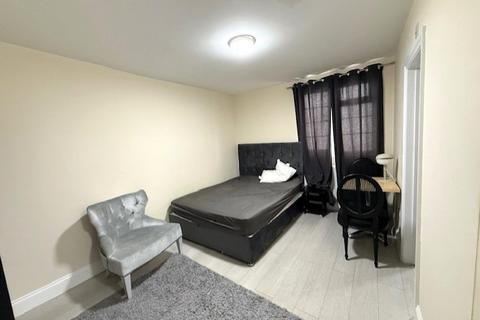 undefined, Lady Margaret Road, Southall UB1