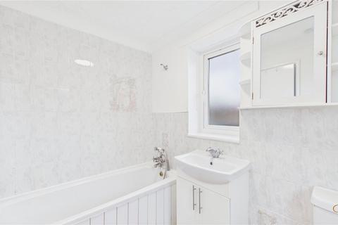 3 bedroom semi-detached house to rent, Swinton Road, Hartburn TS18