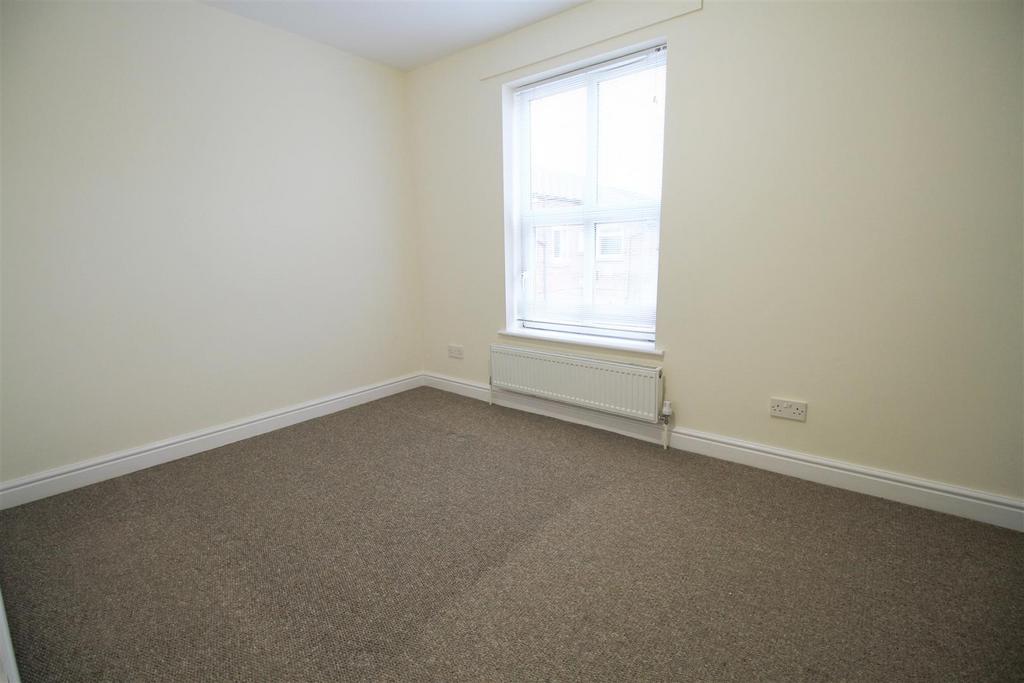Bedroom 1.jpg