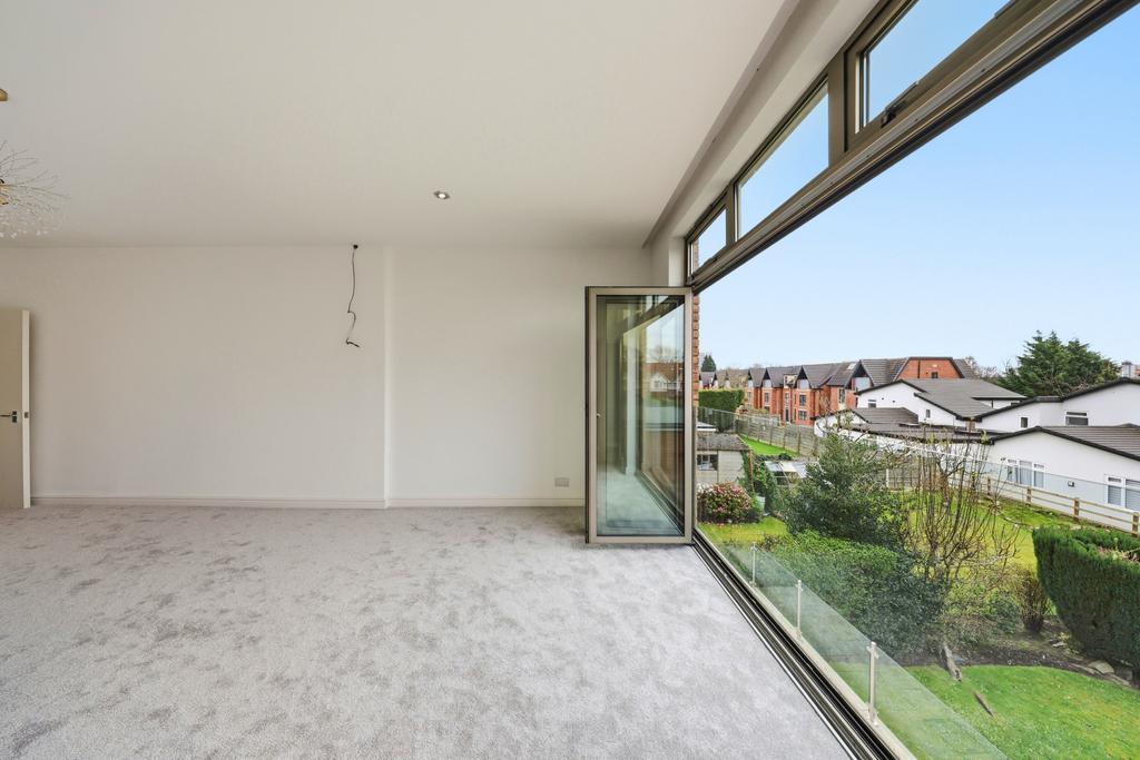 Principle bedroom with Bi-fold doors