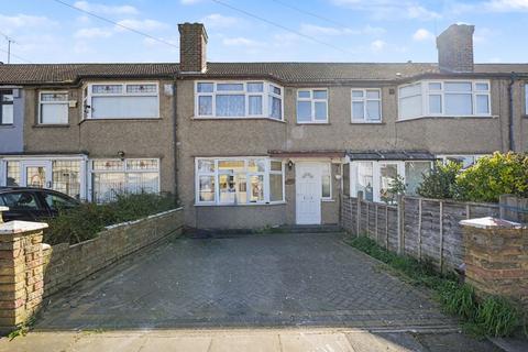 3 bedroom terraced house for sale, Cambourne Avenue, London