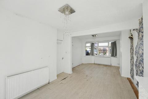 3 bedroom terraced house for sale, Cambourne Avenue, London