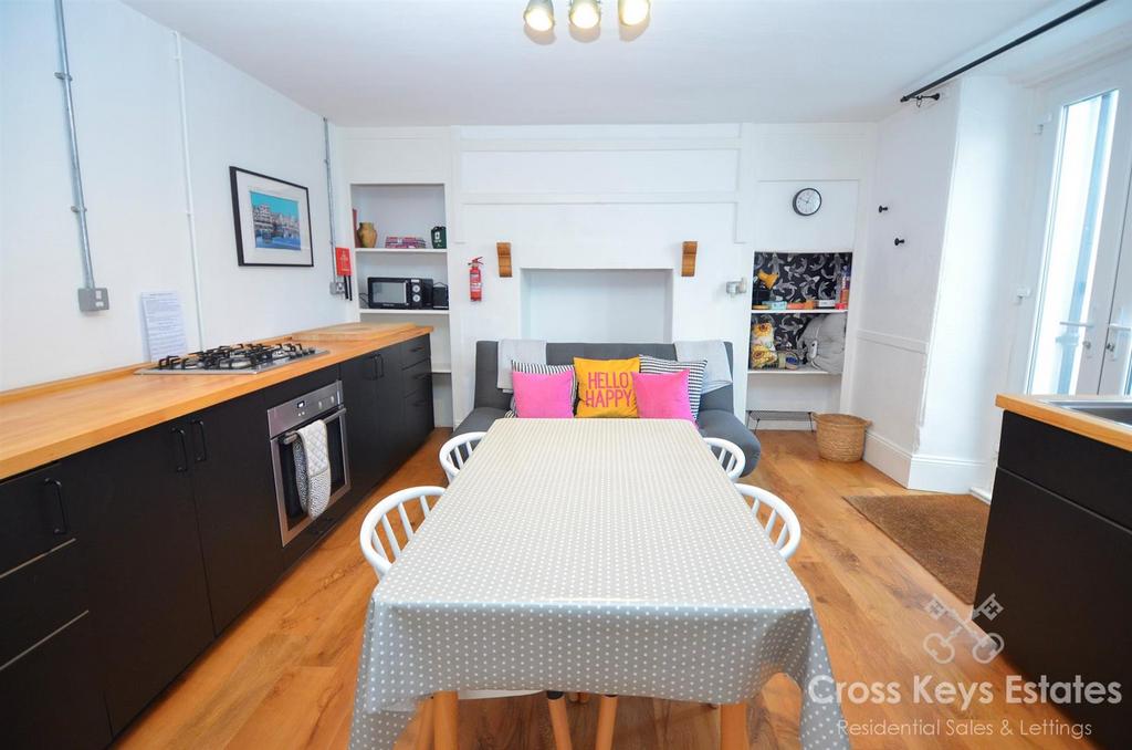 Sitting Room/ Utility