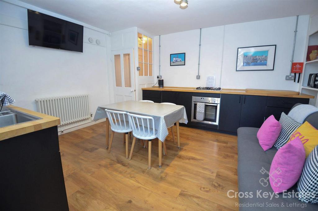 Sitting Room/ Utility