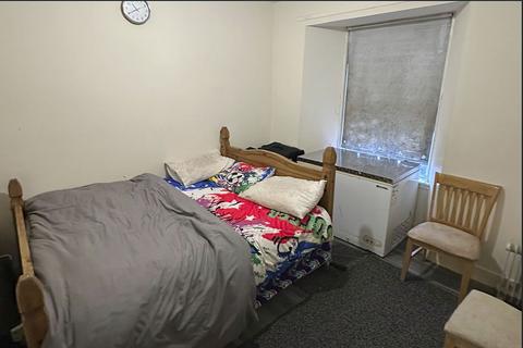 1 bedroom flat for sale, Sir Michael Street, Flat 2-2, Greenock PA15