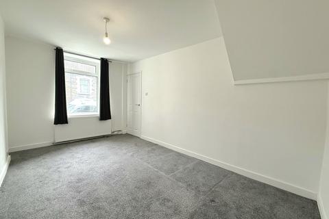 3 bedroom terraced house to rent, Ynyshir Road, Porth, CF39
