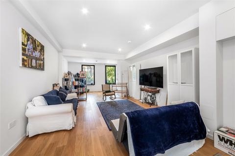 5 bedroom terraced house to rent, Russell Gardens Mews, Kensington, London, W14