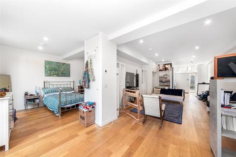 5 bedroom terraced house to rent, Russell Gardens Mews, Kensington, London, W14