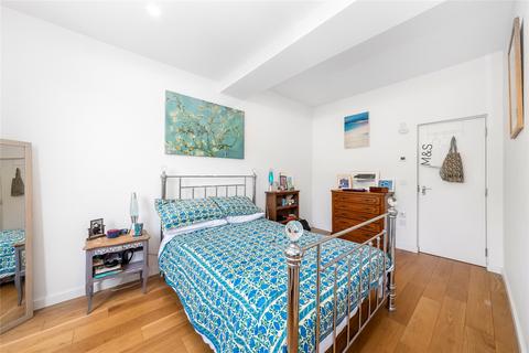 5 bedroom terraced house to rent, Russell Gardens Mews, Kensington, London, W14