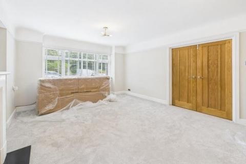 5 bedroom detached house for sale, Stockingstone Road, Luton, Bedfordshire, LU2