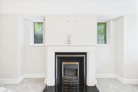 5 bedroom detached house for sale, Stockingstone Road, Luton, Bedfordshire, LU2