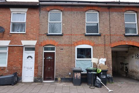 undefined, Luton LU1