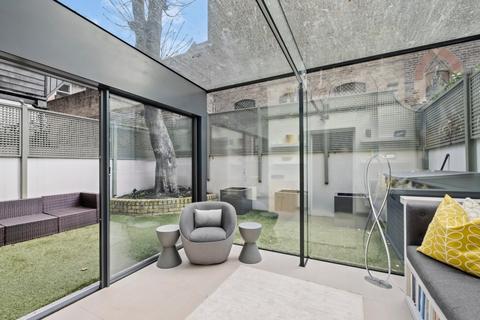 undefined, Campden Hill Gardens, London