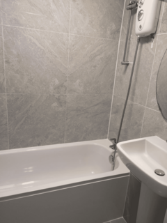 3 bedroom terraced house to rent, Aluric Close, Grays, RM16