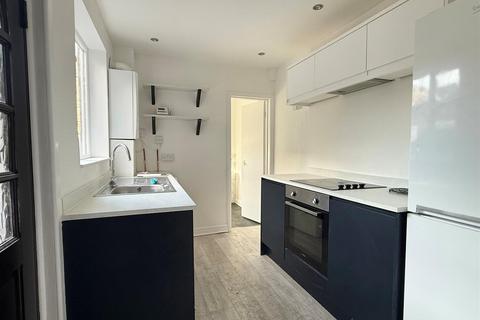 2 bedroom terraced house for sale, Sutherland Street, South Bank